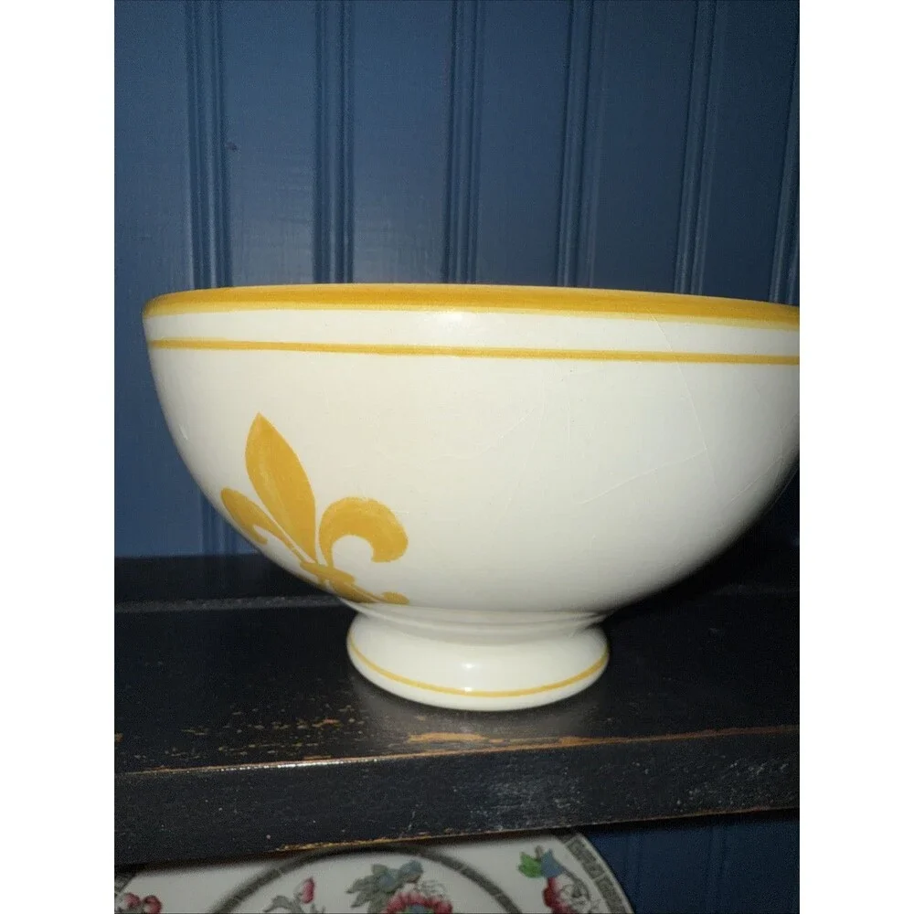 Williams Sonoma Fleur De Lis Yellow Gold Footed Soup Cereal Bowl